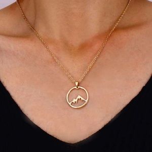 Mountain Necklace Gold